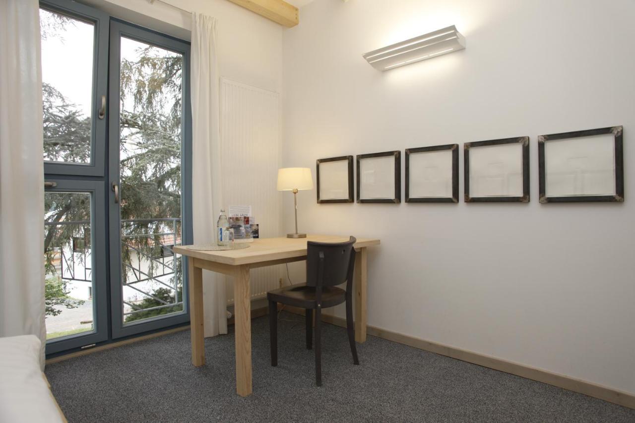 Alanus Gastehaus Hotel Alfter Exterior foto